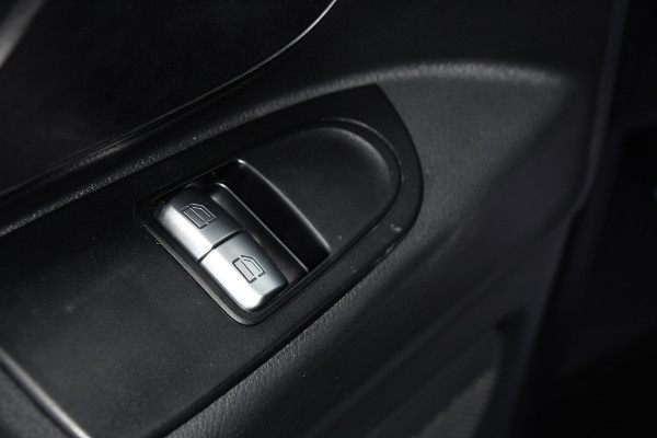 Mercedes-Benz Vito 116 CDI L2 PB Edition Camera, Cruise, Sensoren, Leder, 164pk, Stoelverwarming, Uniek!