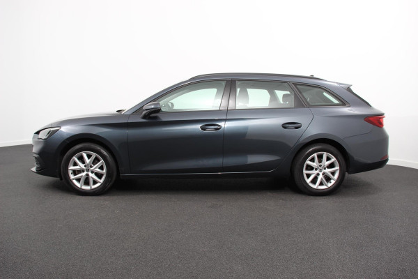 Seat Leon Sportstourer 1.5 eTSI 150pk DSG Style Navigatie Apple Carplay/Android Auto Parkeersensor achter Adaptive Cruise Control Stoelverwarming