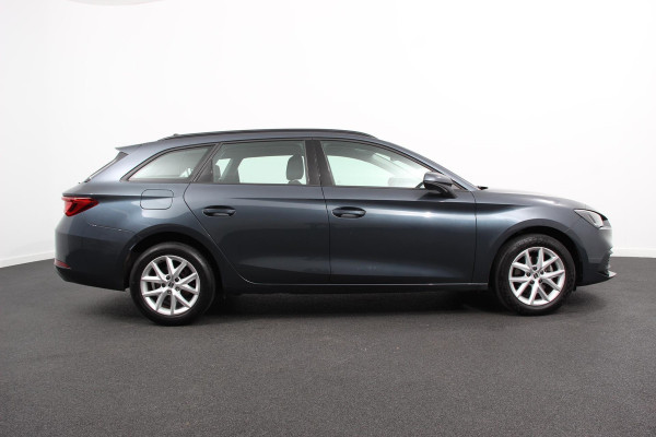 Seat Leon Sportstourer 1.5 eTSI 150pk DSG Style Navigatie Apple Carplay/Android Auto Parkeersensor achter Adaptive Cruise Control Stoelverwarming