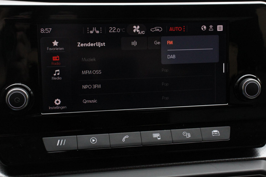Seat Leon Sportstourer 1.5 eTSI 150pk DSG Style Navigatie Apple Carplay/Android Auto Parkeersensor achter Adaptive Cruise Control Stoelverwarming