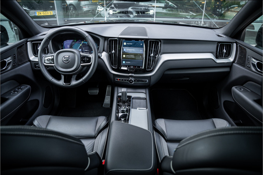 Volvo XC60 2.0 T6 Recharge AWD Plus Black Edition HUD ** Harman/Kardon ** Panodak