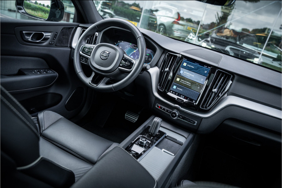 Volvo XC60 2.0 T6 Recharge AWD Plus Black Edition HUD ** Harman/Kardon ** Panodak