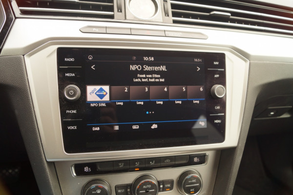 Volkswagen Passat Variant 1.6 TDI 120pk DSG Comfortline Business -NAVI-ECC-PDC-