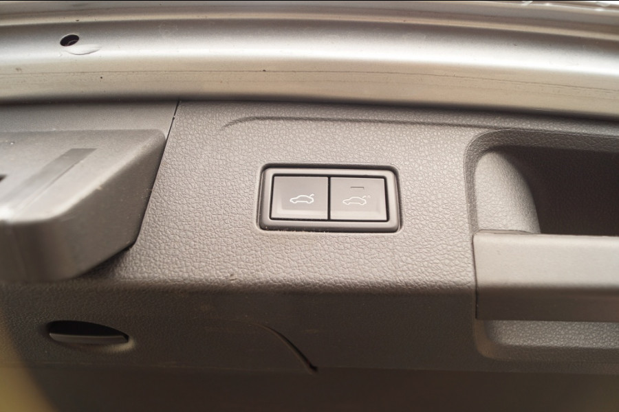 Volkswagen Passat Variant 1.6 TDI 120pk DSG Comfortline Business -NAVI-ECC-PDC-