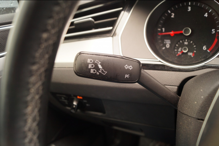 Volkswagen Passat Variant 1.6 TDI 120pk DSG Comfortline Business -NAVI-ECC-PDC-