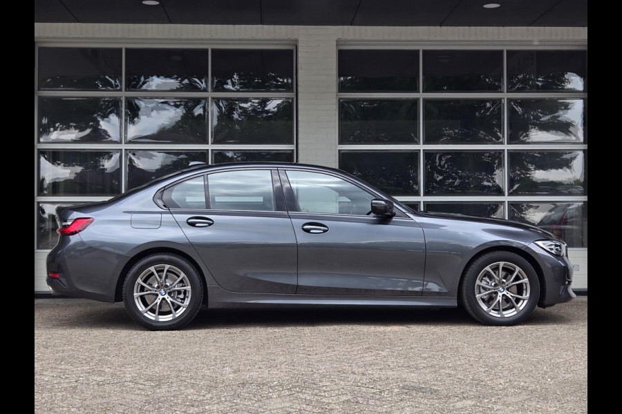 BMW 3-serie 320i Executive Edition SPORT LINE | SPORTSTOELEN | STOELVERWARMING |