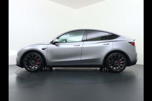 Tesla Model Y Performance 534pk 0-100 3,8 sec. AWD 78,1kWh Warmtepomp 21"Lmv FSD-Comp.3 AutoPilot Carbon-Spoiler Elekr.Achterklep AMD Ryzen-pr 3x Camera Navi Led ACC DAB Keyless en Interieur Pre-Heat/Cooling via App One-Pedal-Drive Rode Remklauwen Garantie op Accu 14-02-2032 max. 192.000km max. 250Kw laadvermogen 1.600KG Trekvermogen!