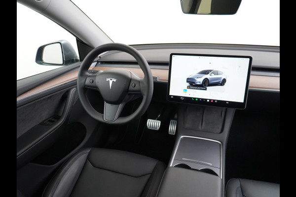 Tesla Model Y Performance 534pk 0-100 3,8 sec. AWD 78,1kWh Warmtepomp 21"Lmv FSD-Comp.3 AutoPilot Carbon-Spoiler Elekr.Achterklep AMD Ryzen-pr 3x Camera Navi Led ACC DAB Keyless en Interieur Pre-Heat/Cooling via App One-Pedal-Drive Rode Remklauwen Garantie op Accu 14-02-2032 max. 192.000km max. 250Kw laadvermogen 1.600KG Trekvermogen!
