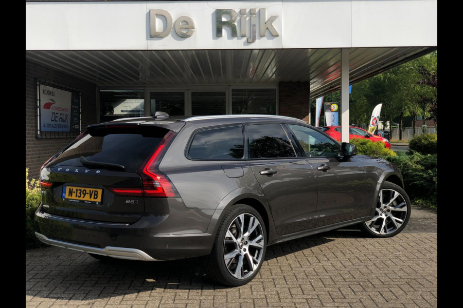Volvo V90 Cross Country 2.0 B5 AWD Pro | Pano, Stoel+Stuurverw, Ventilatie, Leder, 360 Camera, Navi, 21'' LMV | Dealeronderhouden|