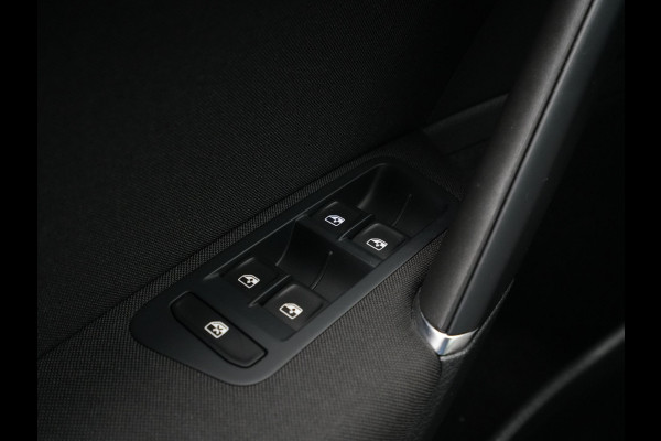 Volkswagen e-Golf E-DITION Navigatie Pdc Stoelverwarming Acc Carplay 126