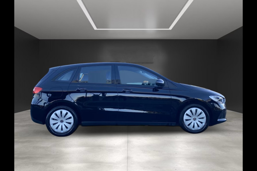 Mercedes-Benz B-Klasse 250 e Business ** APPLE/ANDROID - NAVI - HALF-LEDER - SPOORASS - CRUISE ** 1e EIG - UNFALLFREI ** ** INFORMEER OOK NAAR ONZE AANTREKKELIJKE FINANCIAL-LEASE TARIEVEN **