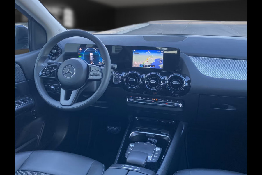 Mercedes-Benz B-Klasse 250 e Business ** APPLE/ANDROID - NAVI - HALF-LEDER - SPOORASS - CRUISE ** 1e EIG - UNFALLFREI ** ** INFORMEER OOK NAAR ONZE AANTREKKELIJKE FINANCIAL-LEASE TARIEVEN **