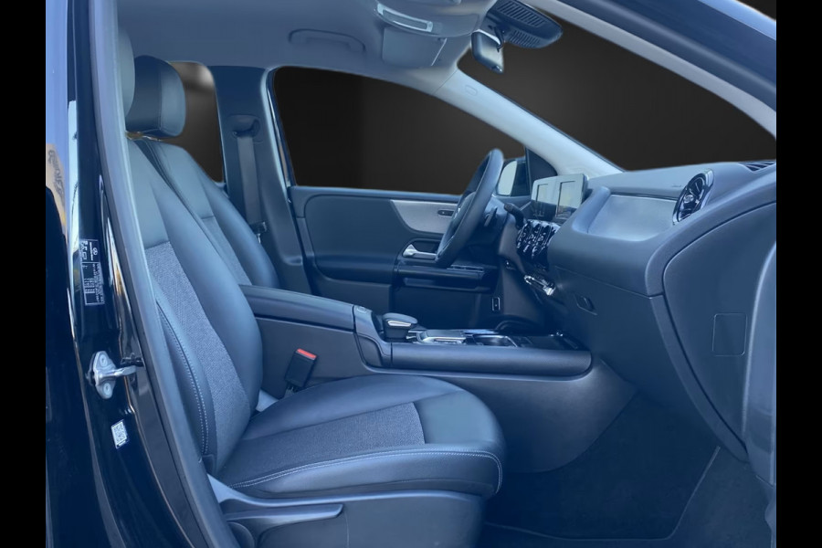 Mercedes-Benz B-Klasse 250 e Business ** APPLE/ANDROID - NAVI - HALF-LEDER - SPOORASS - CRUISE ** 1e EIG - UNFALLFREI ** ** INFORMEER OOK NAAR ONZE AANTREKKELIJKE FINANCIAL-LEASE TARIEVEN **