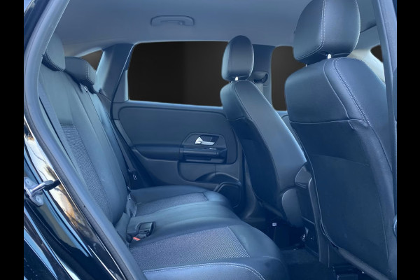 Mercedes-Benz B-Klasse 250 e Business ** APPLE/ANDROID - NAVI - HALF-LEDER - SPOORASS - CRUISE ** 1e EIG - UNFALLFREI ** ** INFORMEER OOK NAAR ONZE AANTREKKELIJKE FINANCIAL-LEASE TARIEVEN **