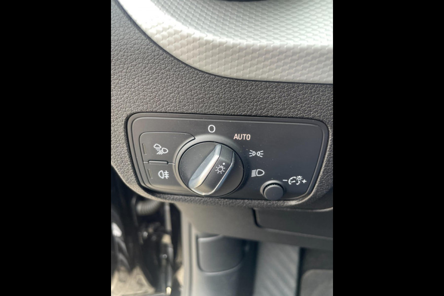 Audi Q2 1.4 TFSI CoD Launch Edition | pano dak | full options