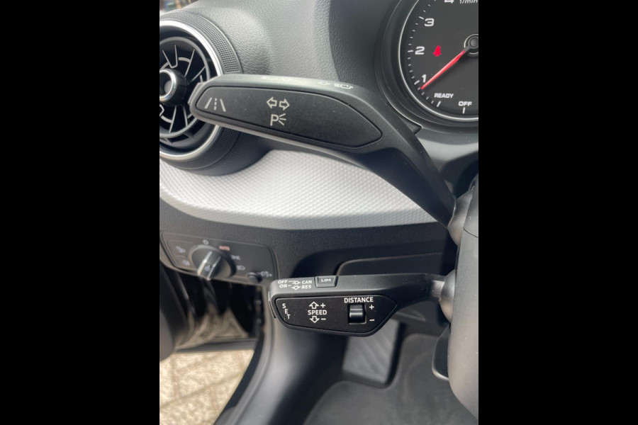 Audi Q2 1.4 TFSI CoD Launch Edition | pano dak | full options