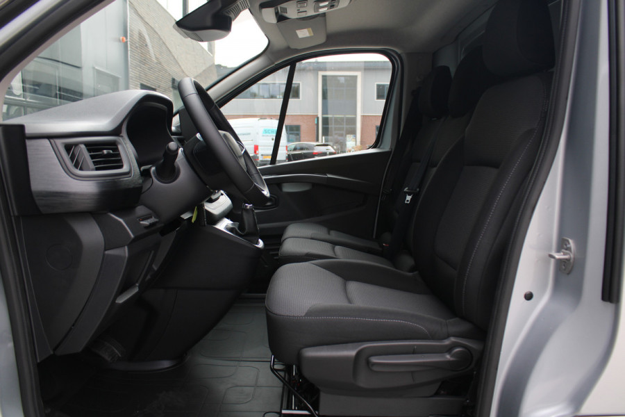 Renault Trafic 2.0 Blue dCi 150pk T30 L2H1 Advance - Achteruitrijcamera - Carplay - Android - Allseason - Trekhaak - Rijklaar