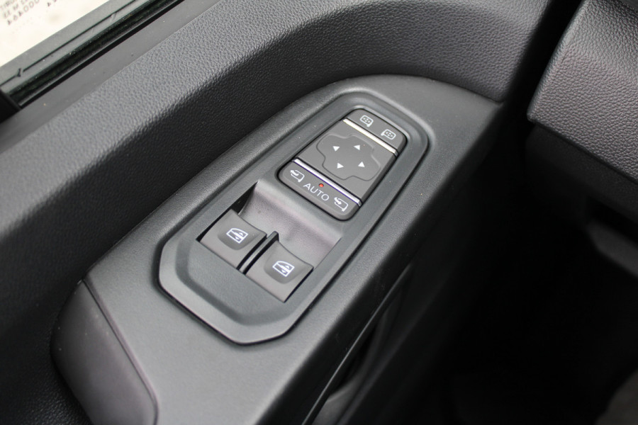 Renault Trafic 2.0 Blue dCi 150pk T30 L2H1 Advance - Achteruitrijcamera - Carplay - Android - Allseason - Trekhaak - Rijklaar
