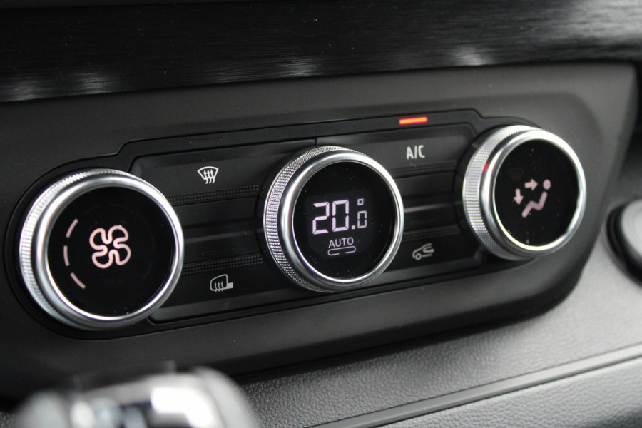 Renault Trafic 2.0 Blue dCi 150pk T30 L2H1 Advance - Achteruitrijcamera - Carplay - Android - Allseason - Trekhaak - Rijklaar