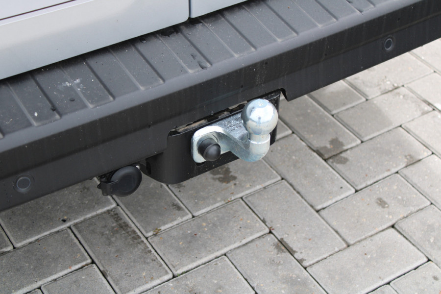 Renault Trafic 2.0 Blue dCi 150pk T30 L2H1 Advance - Achteruitrijcamera - Carplay - Android - Allseason - Trekhaak - Rijklaar