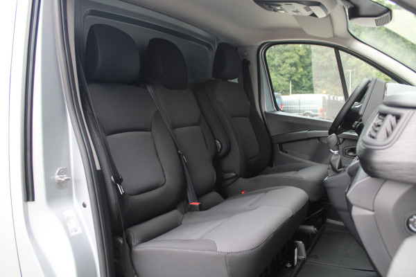 Renault Trafic 2.0 Blue dCi 150pk T30 L2H1 Advance - Achteruitrijcamera - Carplay - Android - Allseason - Trekhaak - Rijklaar