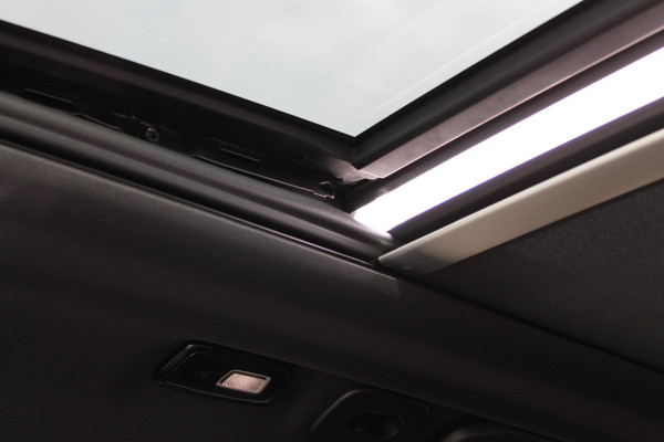 Volvo XC60 T6 350PK FACELIFT 2026 AWD Plus Black Edition FACELIFT 2026 / Panoramisch schuif-kanteldak / Harman Kardon Audio  / 21" lichtmetalen velgen / Head-Up Display / 360graden camera