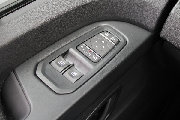 Renault Trafic 2.0 Blue dCi 150pk T30 L2H1 Advance - 2x Schuifdeur - Achteruitrijcamera - Carplay - Android - Allseason - Trekhaak - Rijklaar