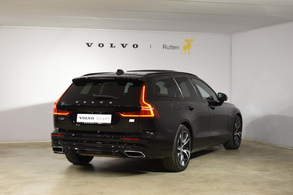 Volvo V60 T6 340PK Automaat Plug-in hybrid AWD R-Design / Panoramadak / Stoelverwarming / Stuurverwarming / 360 Camera / Sportstoelen, Elektrisch met geheugen / Head-up Display / Harman Kardon / Cruise control