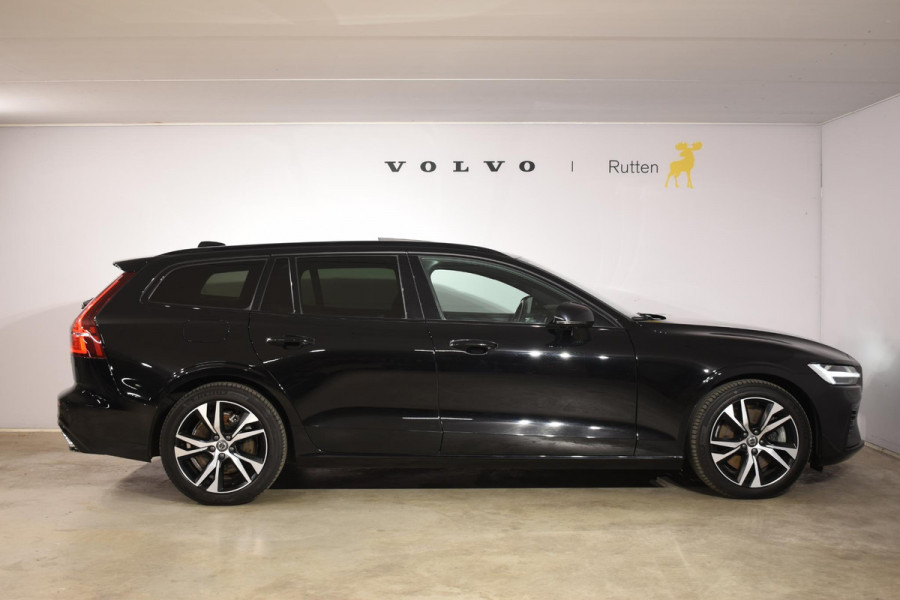 Volvo V60 T6 340PK Automaat Plug-in hybrid AWD R-Design / Panoramadak / Stoelverwarming / Stuurverwarming / 360 Camera / Sportstoelen, Elektrisch met geheugen / Head-up Display / Harman Kardon / Cruise control