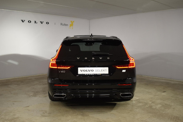 Volvo V60 T6 340PK Automaat Plug-in hybrid AWD R-Design / Panoramadak / Stoelverwarming / Stuurverwarming / 360 Camera / Sportstoelen, Elektrisch met geheugen / Head-up Display / Harman Kardon / Cruise control