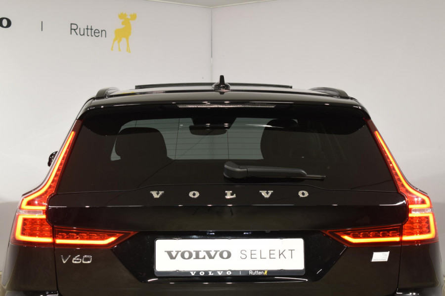 Volvo V60 T6 340PK Automaat Plug-in hybrid AWD R-Design / Panoramadak / Stoelverwarming / Stuurverwarming / 360 Camera / Sportstoelen, Elektrisch met geheugen / Head-up Display / Harman Kardon / Cruise control