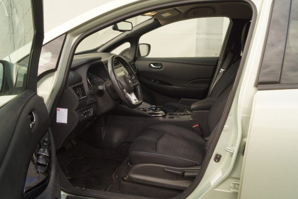 Nissan Leaf 2.ZERO EDITION 40kWh -NAVI-ECC-CAM-