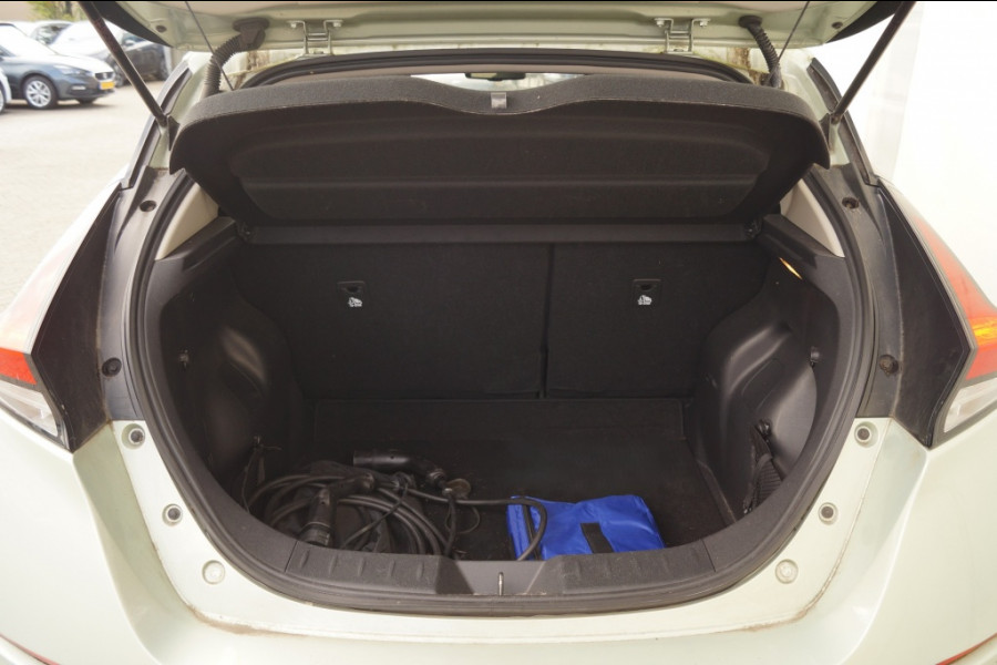 Nissan Leaf 2.ZERO EDITION 40kWh -NAVI-ECC-CAM-