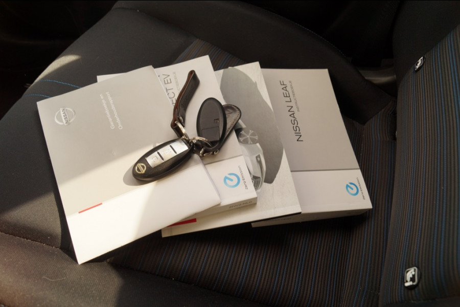 Nissan Leaf 2.ZERO EDITION 40kWh -NAVI-ECC-CAM-
