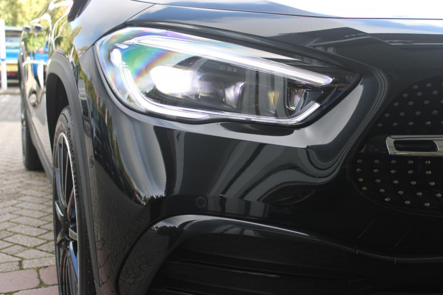 Mercedes-Benz GLA 250e 218PK BUSINESS SOLUTION AMG LIMITED | SFEER VERLICHTING | PANORAMISCH SCHUIF/KANTEL DAK | BURMESTER PREMIUM AUDIO | VERWARMDE VOORSTOELEN | MULTIBEAM LED KOPLAMPEN | APPLE CARPLAY/ANDROID AUTO | 360˚ CAMERA | DODEHOEK DETECTIE | ELEKTRISCH BEDIENBARE ACHTERKLEP | KEYLESS ENTRY/START | DRAADLOZE TELEFOONLADER | NIGHT PAKKET | 20" LICHTMETALEN VELGEN | ZWARTE HEMELBEKLEDING |