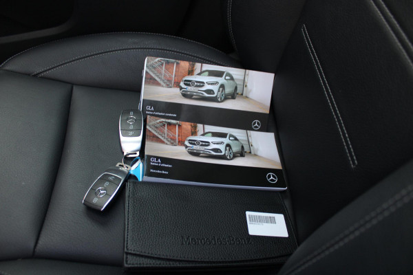 Mercedes-Benz GLA 250e 218PK BUSINESS SOLUTION AMG LIMITED | SFEER VERLICHTING | PANORAMISCH SCHUIF/KANTEL DAK | BURMESTER PREMIUM AUDIO | VERWARMDE VOORSTOELEN | MULTIBEAM LED KOPLAMPEN | APPLE CARPLAY/ANDROID AUTO | 360˚ CAMERA | DODEHOEK DETECTIE | ELEKTRISCH BEDIENBARE ACHTERKLEP | KEYLESS ENTRY/START | DRAADLOZE TELEFOONLADER | NIGHT PAKKET | 20" LICHTMETALEN VELGEN | ZWARTE HEMELBEKLEDING |