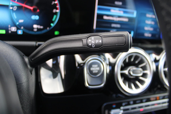 Mercedes-Benz GLA 250e 218PK BUSINESS SOLUTION AMG LIMITED | SFEER VERLICHTING | PANORAMISCH SCHUIF/KANTEL DAK | BURMESTER PREMIUM AUDIO | VERWARMDE VOORSTOELEN | MULTIBEAM LED KOPLAMPEN | APPLE CARPLAY/ANDROID AUTO | 360˚ CAMERA | DODEHOEK DETECTIE | ELEKTRISCH BEDIENBARE ACHTERKLEP | KEYLESS ENTRY/START | DRAADLOZE TELEFOONLADER | NIGHT PAKKET | 20" LICHTMETALEN VELGEN | ZWARTE HEMELBEKLEDING |