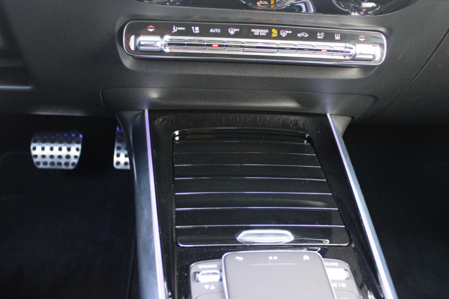 Mercedes-Benz GLA 250e 218PK BUSINESS SOLUTION AMG LIMITED | SFEER VERLICHTING | PANORAMISCH SCHUIF/KANTEL DAK | BURMESTER PREMIUM AUDIO | VERWARMDE VOORSTOELEN | MULTIBEAM LED KOPLAMPEN | APPLE CARPLAY/ANDROID AUTO | 360˚ CAMERA | DODEHOEK DETECTIE | ELEKTRISCH BEDIENBARE ACHTERKLEP | KEYLESS ENTRY/START | DRAADLOZE TELEFOONLADER | NIGHT PAKKET | 20" LICHTMETALEN VELGEN | ZWARTE HEMELBEKLEDING |