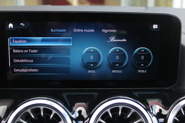 Mercedes-Benz GLA 250e 218PK BUSINESS SOLUTION AMG LIMITED | SFEER VERLICHTING | PANORAMISCH SCHUIF/KANTEL DAK | BURMESTER PREMIUM AUDIO | VERWARMDE VOORSTOELEN | MULTIBEAM LED KOPLAMPEN | APPLE CARPLAY/ANDROID AUTO | 360˚ CAMERA | DODEHOEK DETECTIE | ELEKTRISCH BEDIENBARE ACHTERKLEP | KEYLESS ENTRY/START | DRAADLOZE TELEFOONLADER | NIGHT PAKKET | 20" LICHTMETALEN VELGEN | ZWARTE HEMELBEKLEDING |