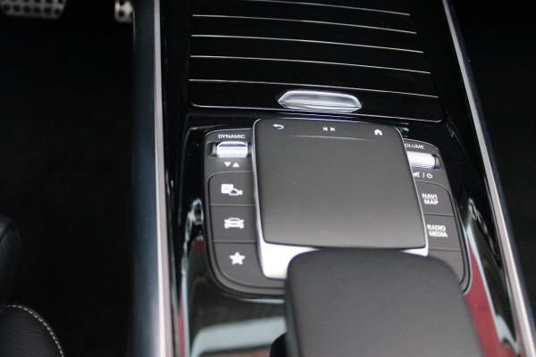 Mercedes-Benz GLA 250e 218PK BUSINESS SOLUTION AMG LIMITED | SFEER VERLICHTING | PANORAMISCH SCHUIF/KANTEL DAK | BURMESTER PREMIUM AUDIO | VERWARMDE VOORSTOELEN | MULTIBEAM LED KOPLAMPEN | APPLE CARPLAY/ANDROID AUTO | 360˚ CAMERA | DODEHOEK DETECTIE | ELEKTRISCH BEDIENBARE ACHTERKLEP | KEYLESS ENTRY/START | DRAADLOZE TELEFOONLADER | NIGHT PAKKET | 20" LICHTMETALEN VELGEN | ZWARTE HEMELBEKLEDING |