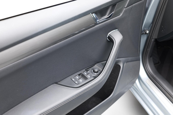 Škoda Superb Combi 1.4 TSI iV Sportline Business |Carplay|360cam|Memory|