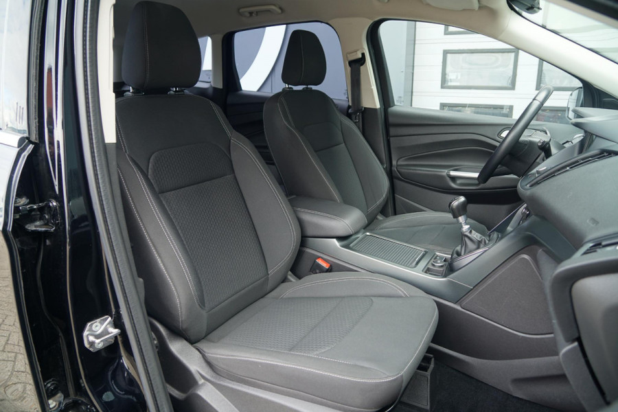 Ford Kuga 1.5 EcoBoost Trend Ultimate DEALER ONDERHOUDEN + TREKHAAK / NAVIGATIE