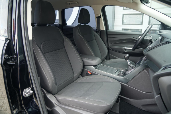 Ford Kuga 1.5 EcoBoost Trend Ultimate DEALER ONDERHOUDEN + TREKHAAK / NAVIGATIE
