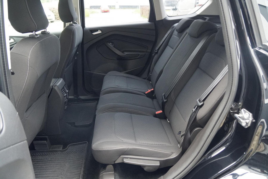 Ford Kuga 1.5 EcoBoost Trend Ultimate DEALER ONDERHOUDEN + TREKHAAK / NAVIGATIE
