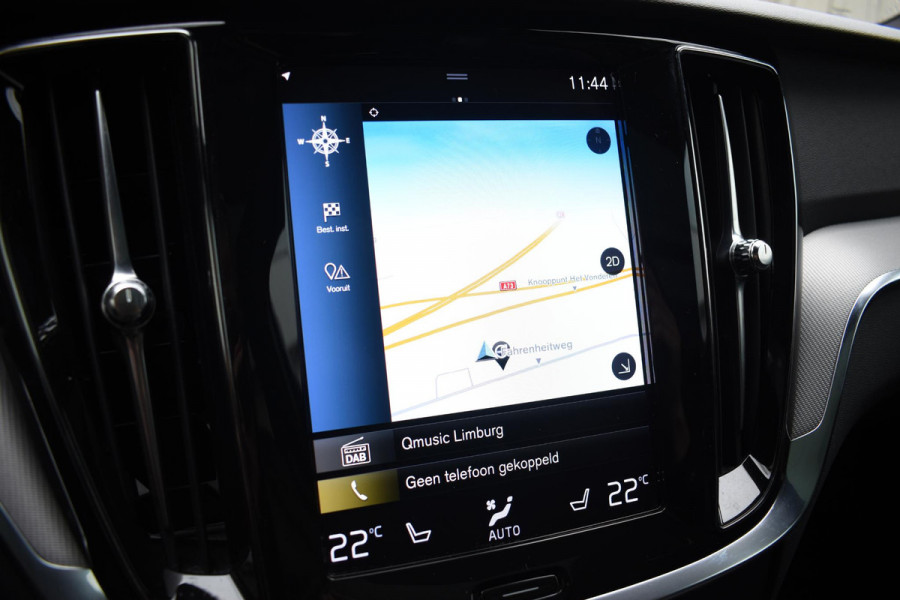 Volvo V60 T6 340PK Automaat Plug-in hybrid AWD R-Design / Panoramadak / Stoelverwarming / Stuurverwarming / 360 Camera / Sportstoelen, Elektrisch met geheugen / Head-up Display / Harman Kardon / Cruise control