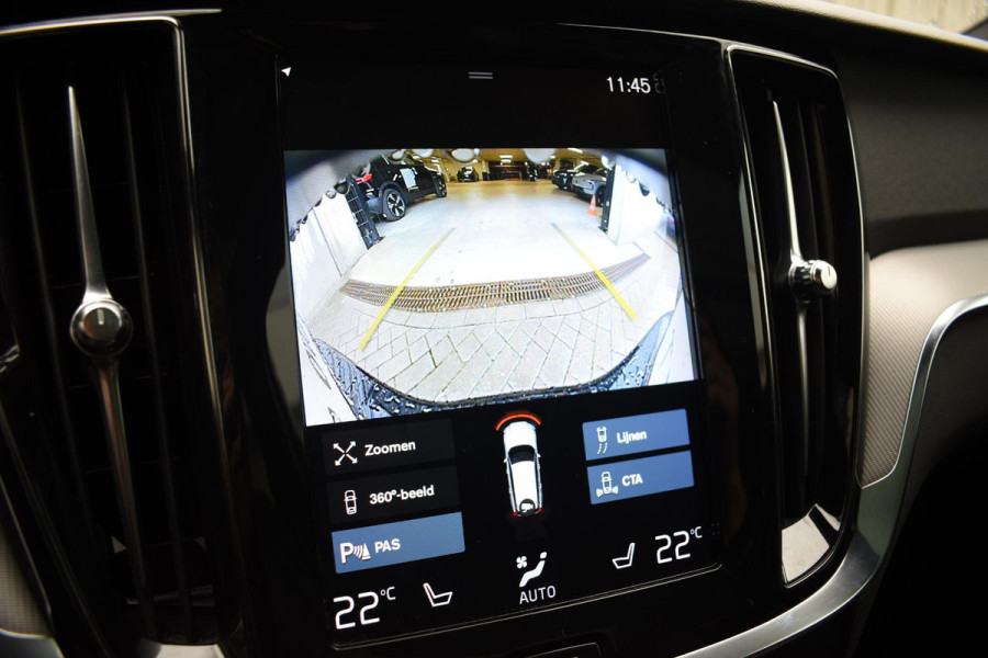 Volvo V60 T6 340PK Automaat Plug-in hybrid AWD R-Design / Panoramadak / Stoelverwarming / Stuurverwarming / 360 Camera / Sportstoelen, Elektrisch met geheugen / Head-up Display / Harman Kardon / Cruise control