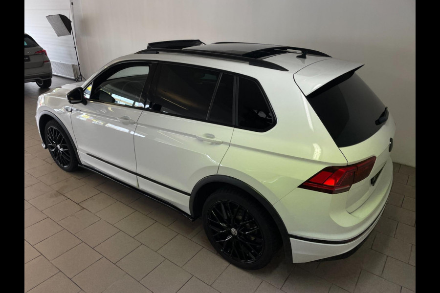 Volkswagen Tiguan 2.0 TSI 4Motion Highline Business R AUTOMAAT PANO AIRCO NAVI CRUISE BT STOELVERW APPLE CARPLAY 20INCH NIEUWSTAAT