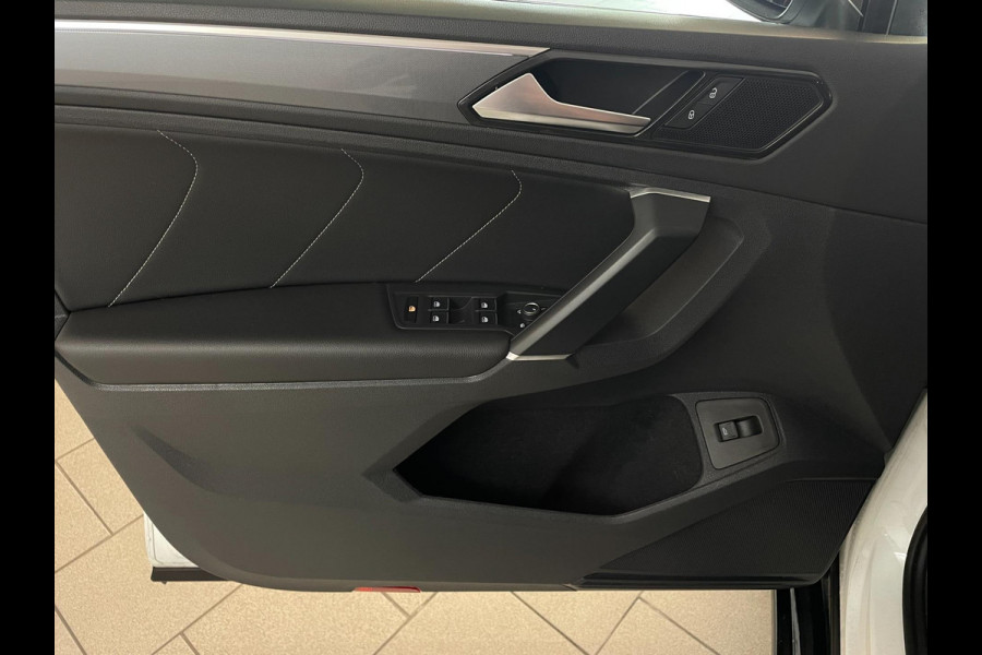 Volkswagen Tiguan 2.0 TSI 4Motion Highline Business R AUTOMAAT PANO AIRCO NAVI CRUISE BT STOELVERW APPLE CARPLAY 20INCH NIEUWSTAAT