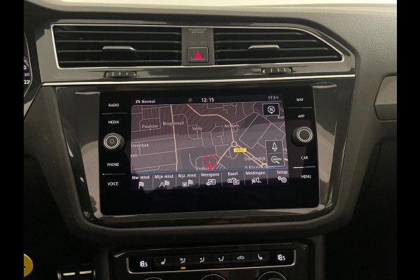 Volkswagen Tiguan 2.0 TSI 4Motion Highline Business R AUTOMAAT PANO AIRCO NAVI CRUISE BT STOELVERW APPLE CARPLAY 20INCH NIEUWSTAAT