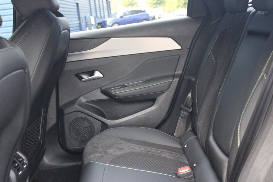 Peugeot 308 SW 1.2 MILD HYBRID 145PK DCS6 GT | ELEKTRISCHE STOEL MET GEHEUGEN FUNCTIE | STOEL VERWARMING | ELEKTRISCHE ACHTERKLEP | 360° CAMERA | KEYLESS ENTRY/START | ADAPTIVE CRUISE CONTROL | 19" LICHTMETALEN VELGEN | DRAADLOZE TELEFOONLADER | DRAADLOZE APPLE CARPLAY/ANDROID AUTO | NAVIGATIE | ALCANTARA BEKLEDING | DAB+ RADIO | DODEHOEK DETECTIE |
